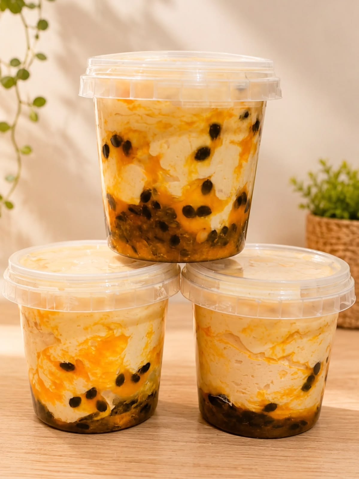 Potes de sorvete gourmet de maracujá